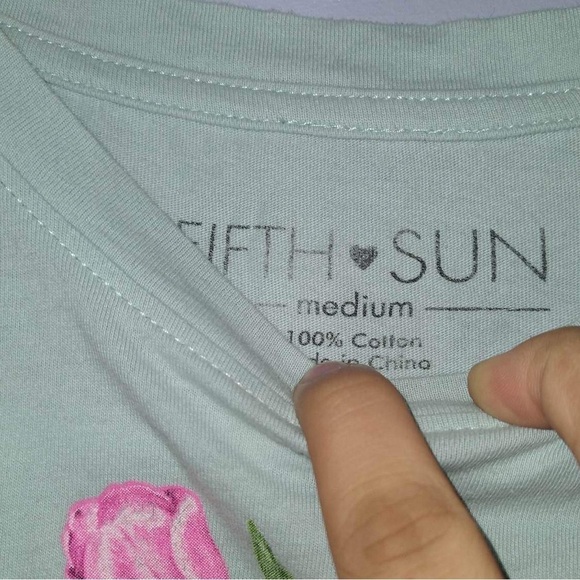 T-shirt - Picture 2 of 2